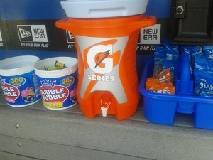 Chewing gum in MLB dugout